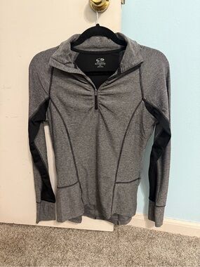 Champion Athletic Quarter Zip with Zippered Pocket in Back